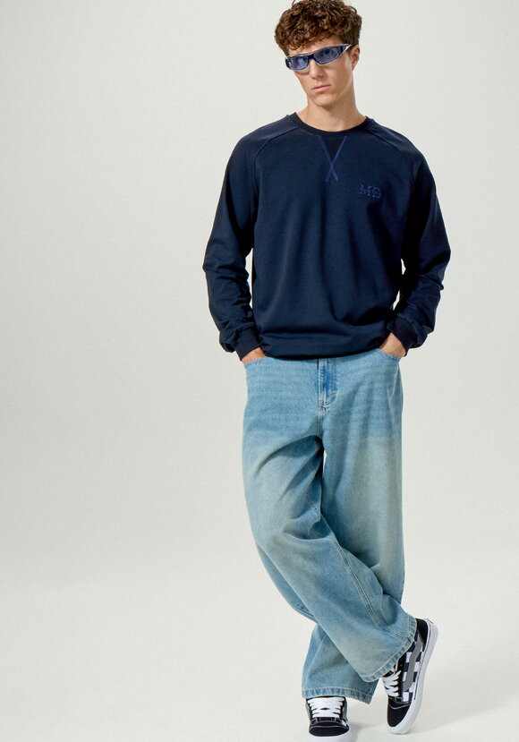 Свитшот с вышивкой на груди шир.  580, рис. 2