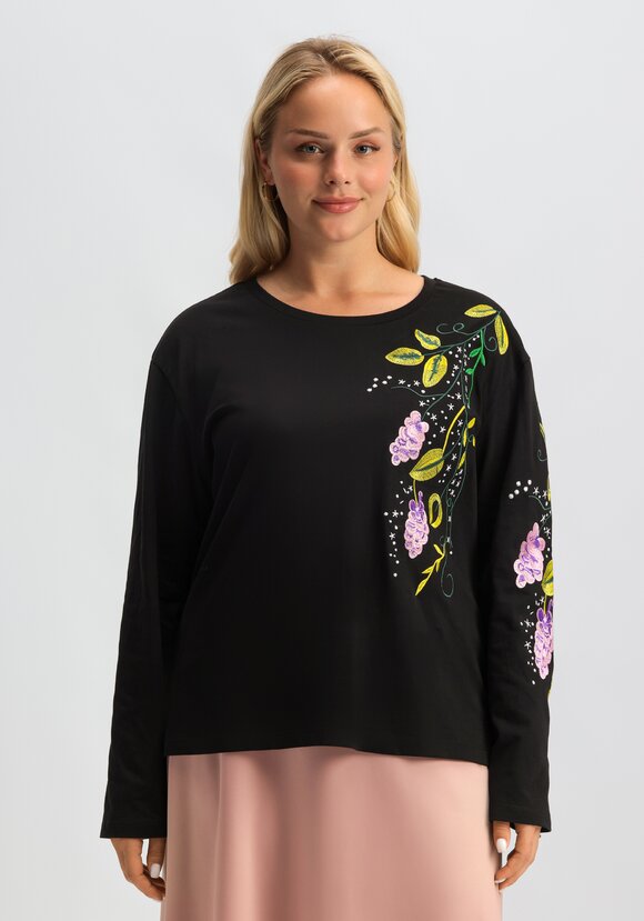 Лонгслив с вышивкой шир.  580, рис. 14