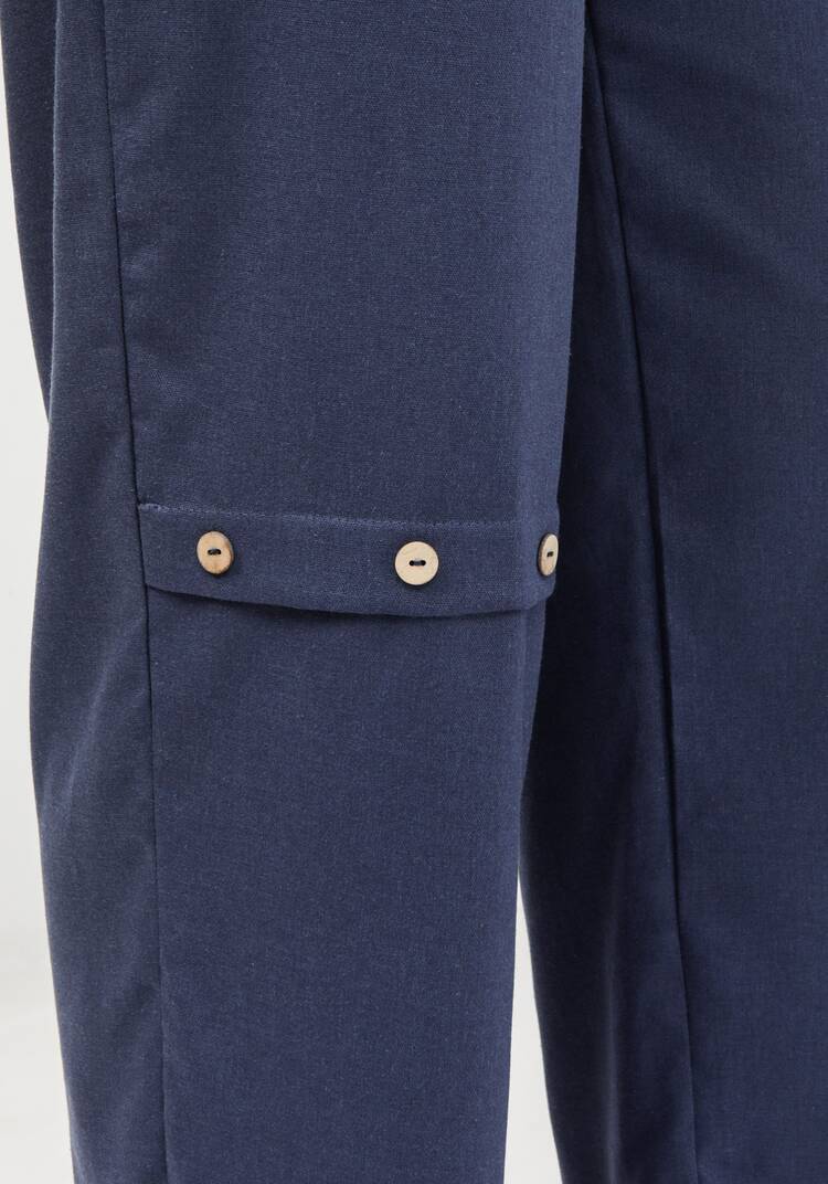 Брюки с декоративной складкой впереди шир.  750, рис. 27