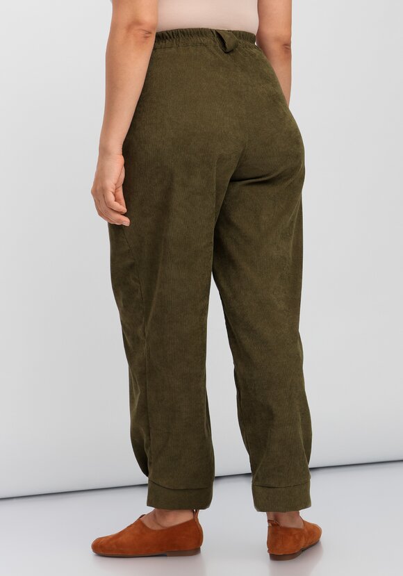 Брюки-бананы с манжетами по низу шир.  580, рис. 11