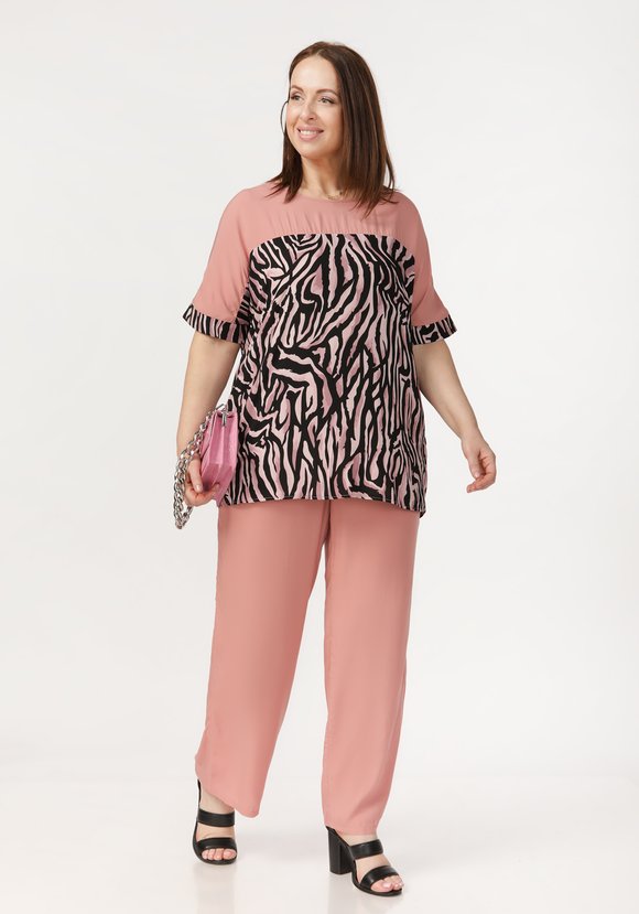 Костюм с анималистическим принтом шир.  580, рис. 13