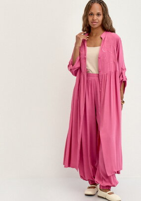 Рубашка с вышивкой на кокетке