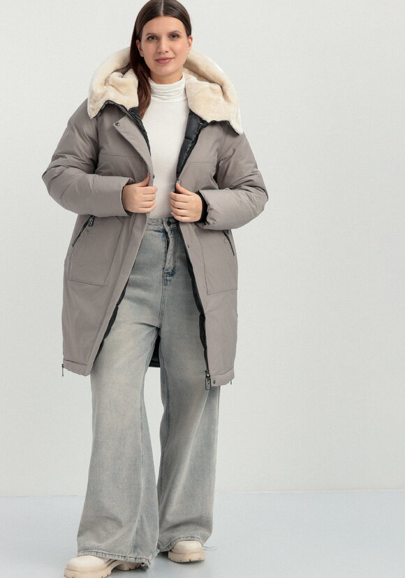 Куртка с меховым капюшоном на молнии шир.  580, рис. 37