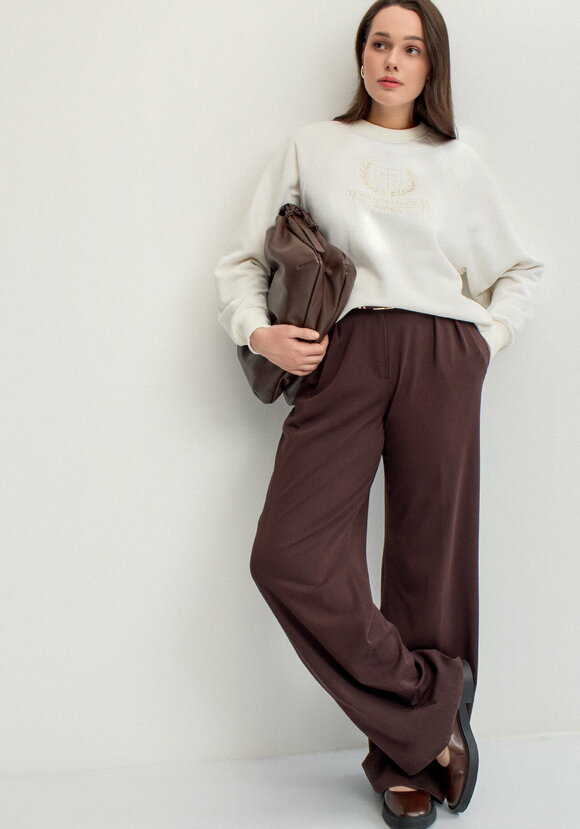 Свитшот с декором на груди шир.  580, рис. 10