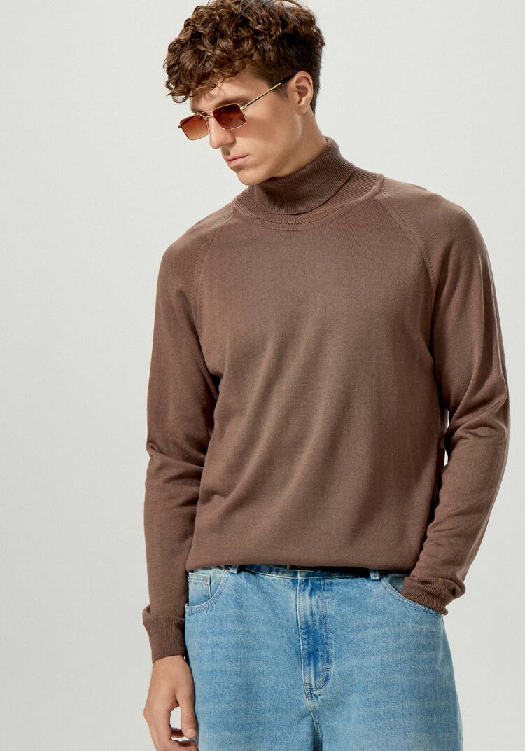 Свитер базовый с высоким воротом шир.  750, рис. 24