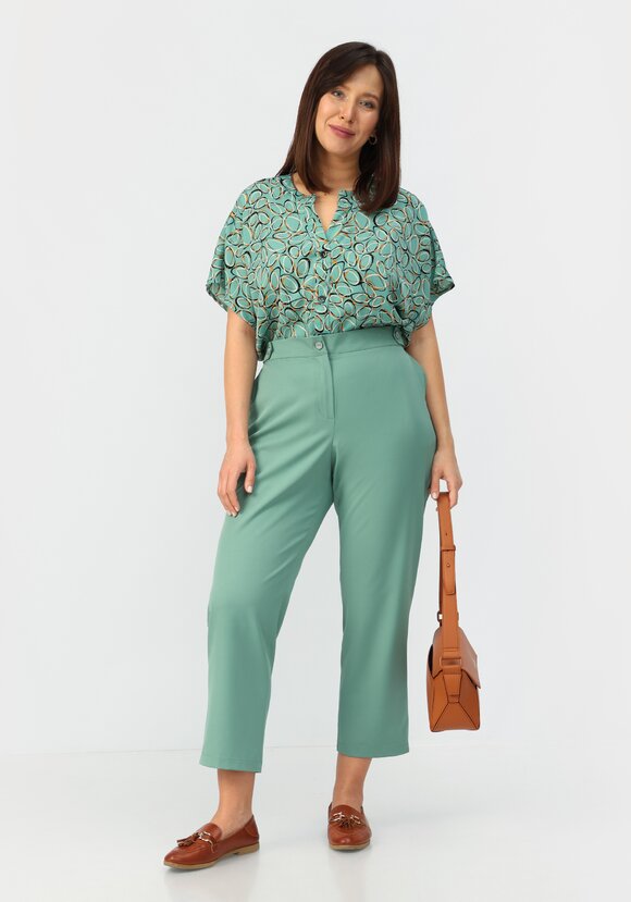 Брюки с декоративными хлястиками шир.  580, рис. 8