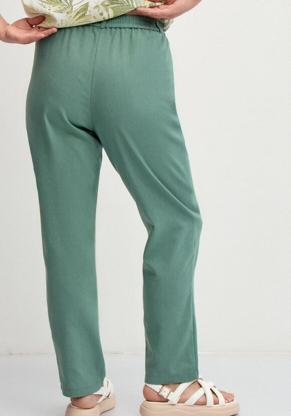 Брюки изо льна длиной 7/8 шир.  580, рис. 23