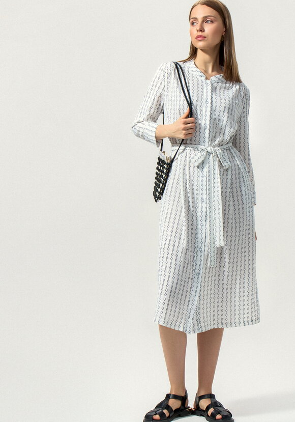 Платье-рубашка с воротником-стойкой шир.  580, рис. 9