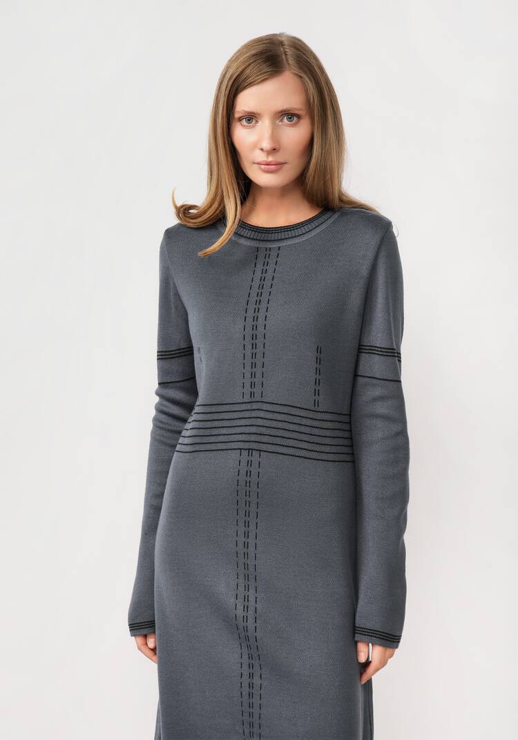 Платье миди с длинным рукавом и разрезом шир.  750, рис. 19