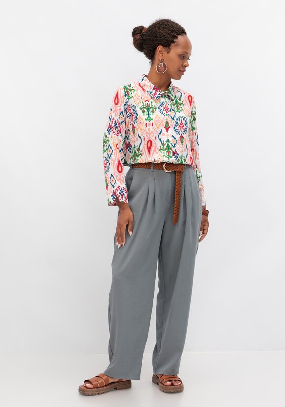 Брюки свободного кроя с защипами на поясе шир.  580, рис. 7