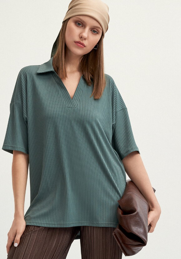 Поло с отложным воротником в рубчик шир.  580, рис. 1