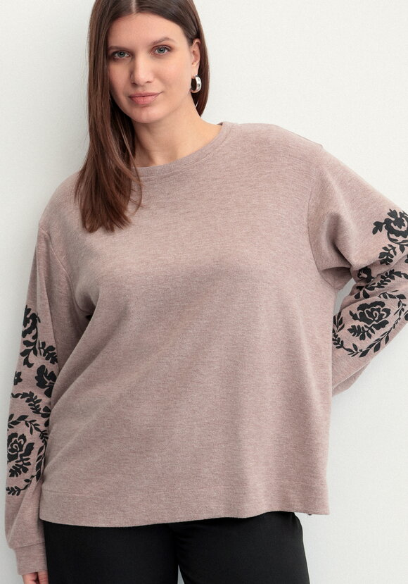 Свитшот с принтом на рукавах шир.  580, рис. 4