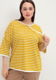 Блуза с декором из страз и рукавом 3/4