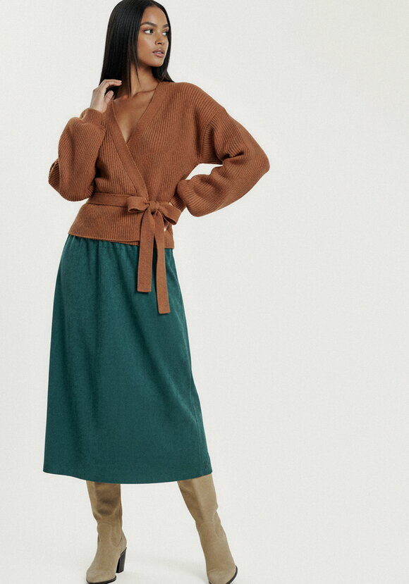 Юбка А-силуэта из эко-замши, на резинке шир.  580, рис. 6