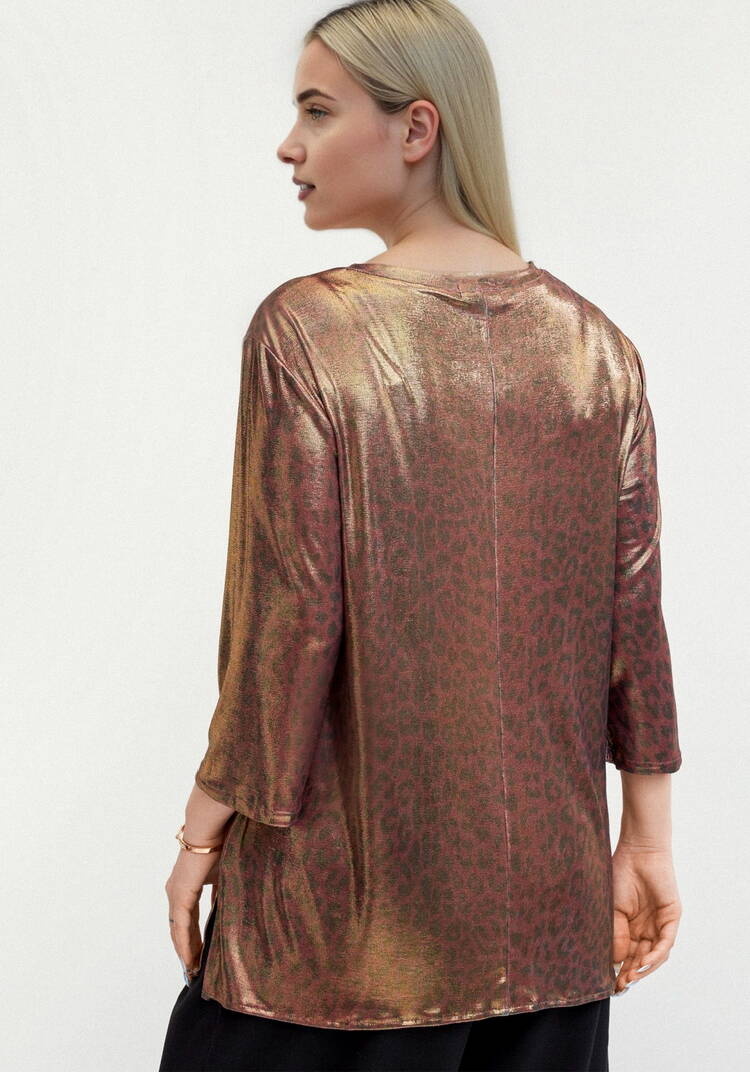 Блуза из ткани с голографическим принтом шир.  750, рис. 28