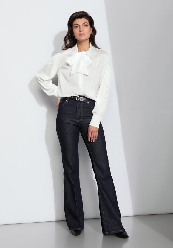 Блуза прямого силуэта с бантом шир.  580, рис. 20