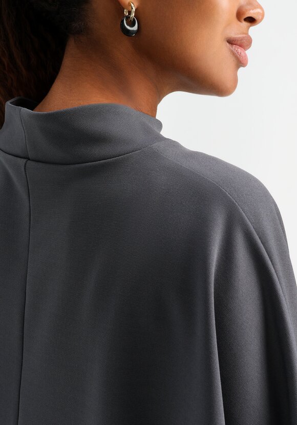 Блуза из плотного трикотажа шир.  580, рис. 15