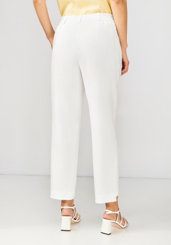 Брюки с конструктивным кроем шир.  580, рис. 9