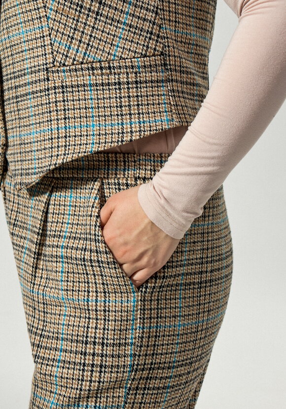 Брюки с боковыми карманами в клетку шир.  580, рис. 8