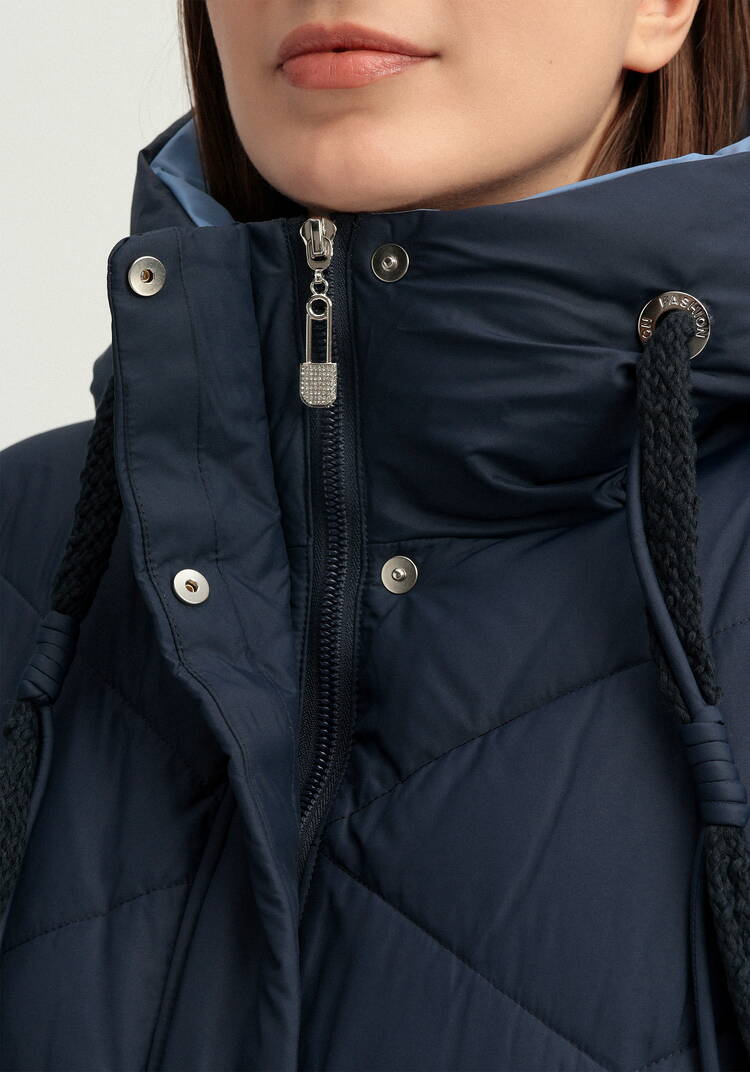 Пуховик с капюшоном и фактурной стежкой шир.  750, рис. 16