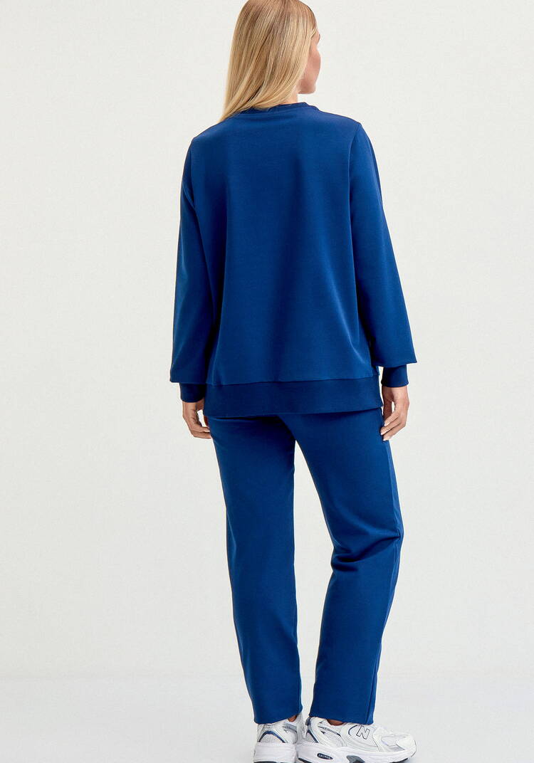 Костюм свитшот с принтом и брюки шир.  750, рис. 12