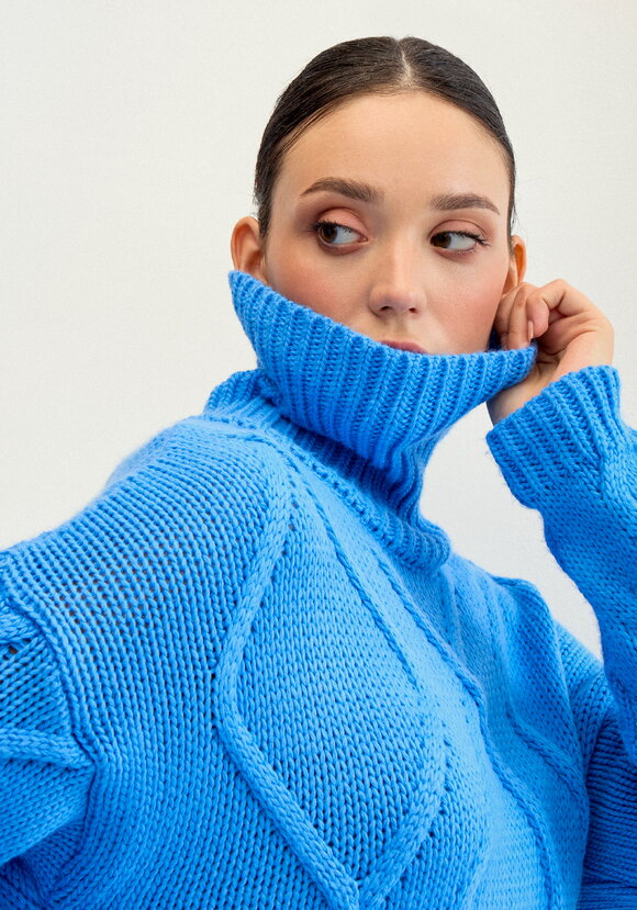 Свитер с объемными ромбами шир.  580, рис. 18