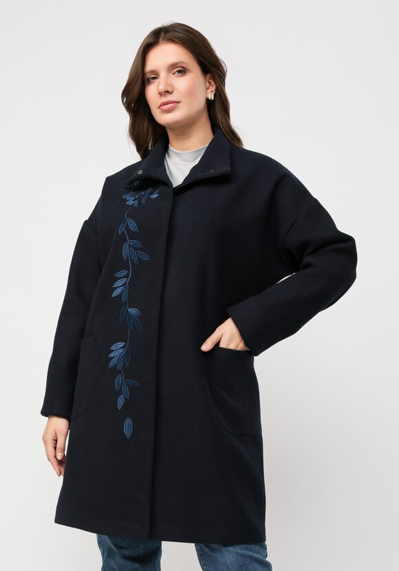 Пальто с вышивкой шир.  580, рис. 1