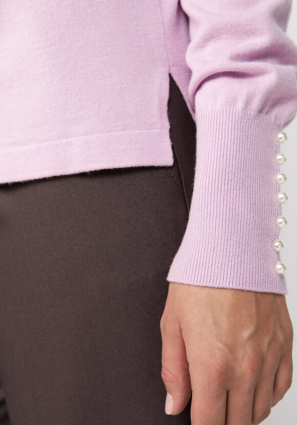 Джемпер с декором из жемчуга по горловине шир.  580, рис. 17