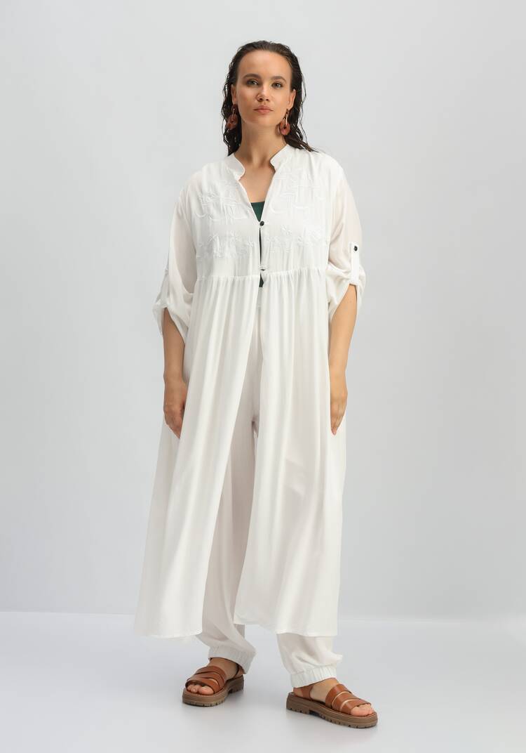 Рубашка удлиненная с вышивкой на кокетке шир.  750, рис. 37