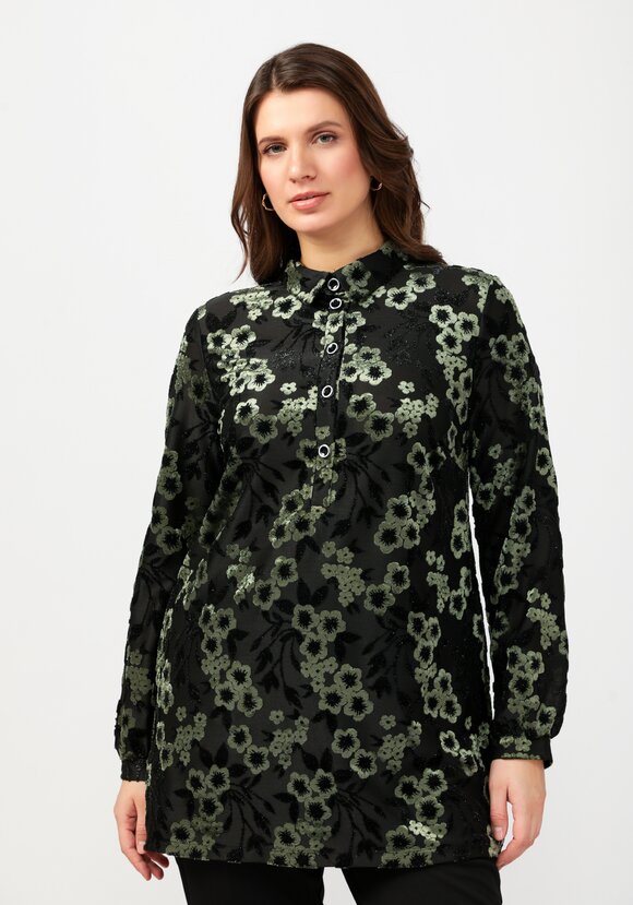 Туника с планкой на пуговицах шир.  580, рис. 10