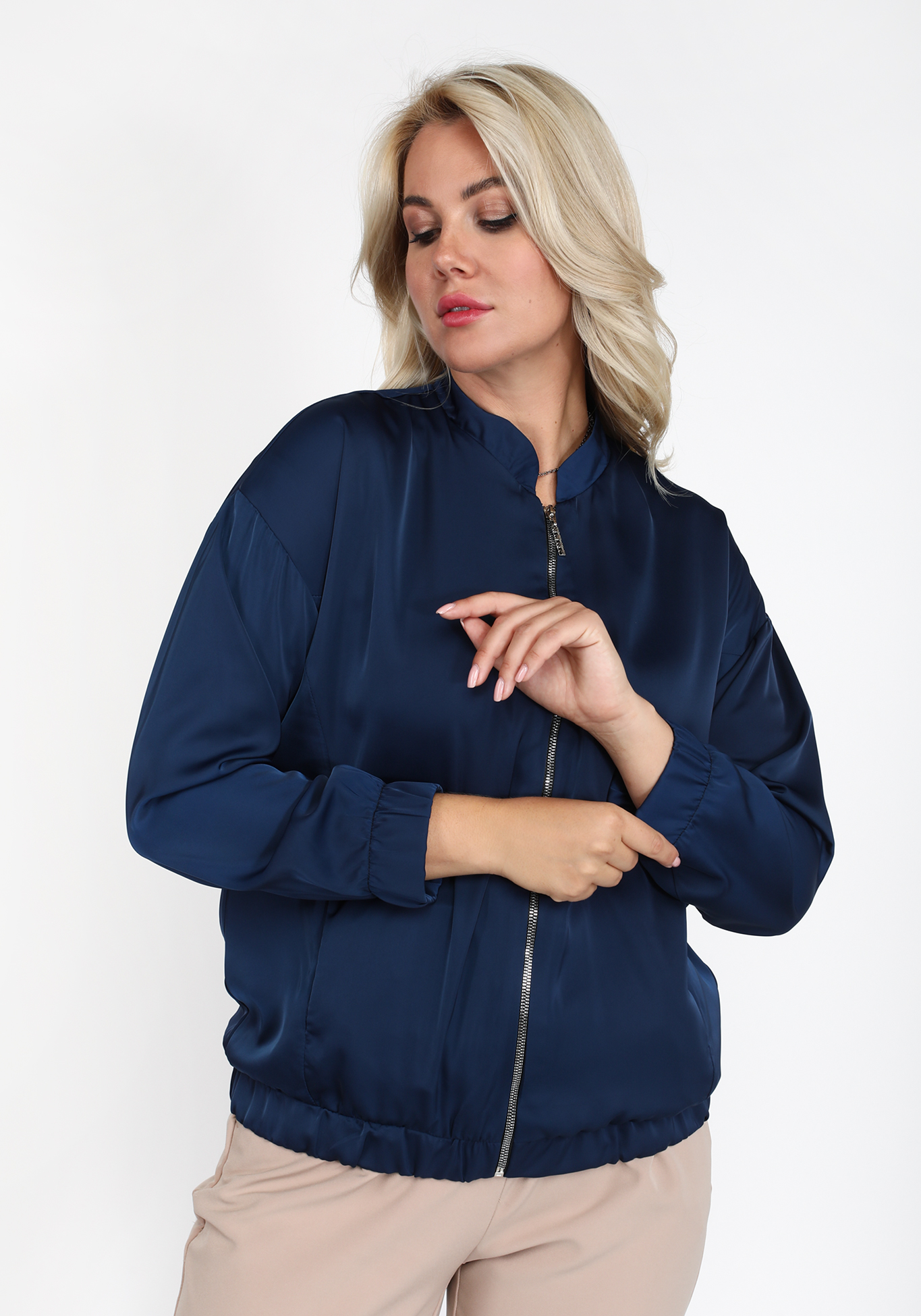 Куртка-бомбер на молнии