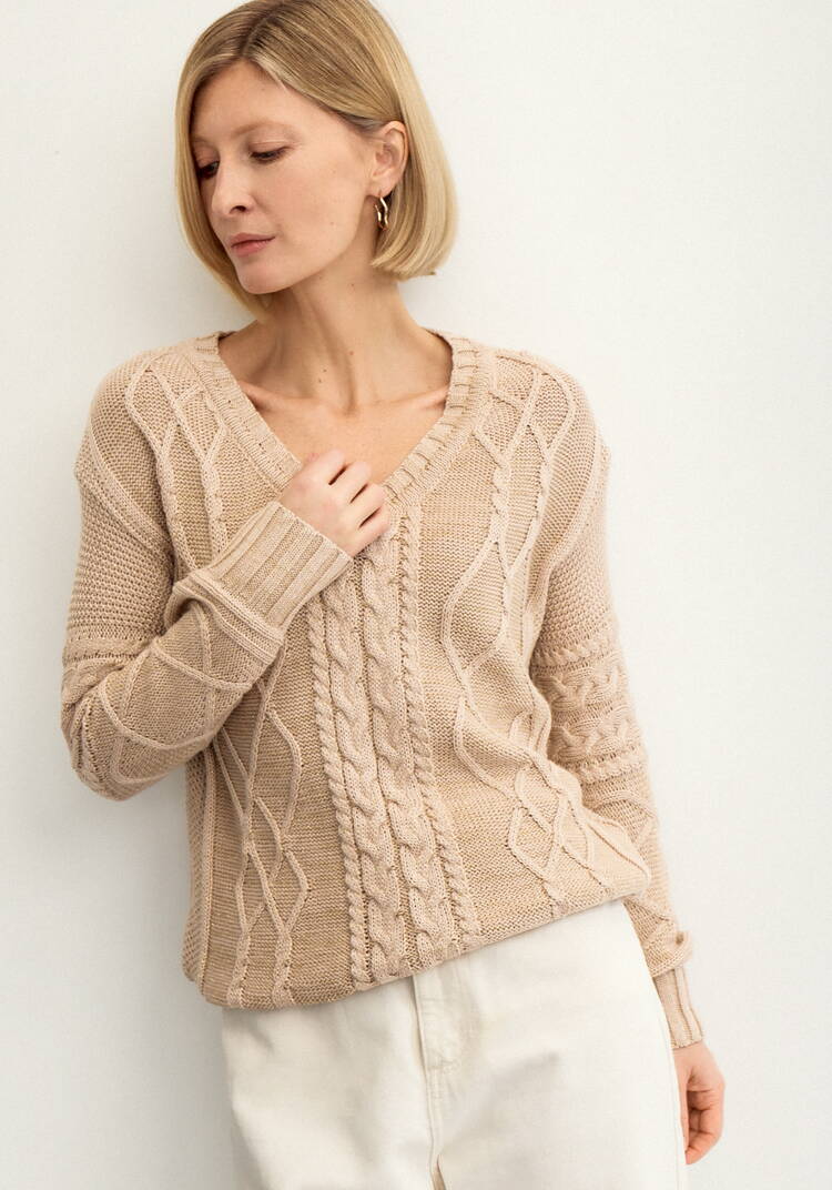 Джемпер женский с рисунком косы и араны шир.  750, рис. 33