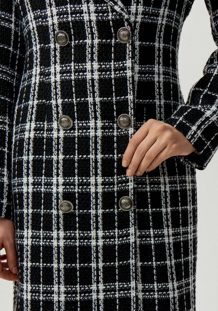 Платье двубортное из твида шир.  750, рис. 12