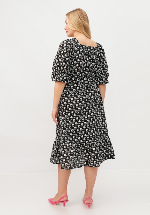 Платье с имитацией вышивки шир.  580, рис. 11