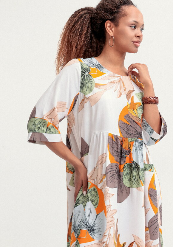 Платье из штапеля с тропическим принтом шир.  580, рис. 10