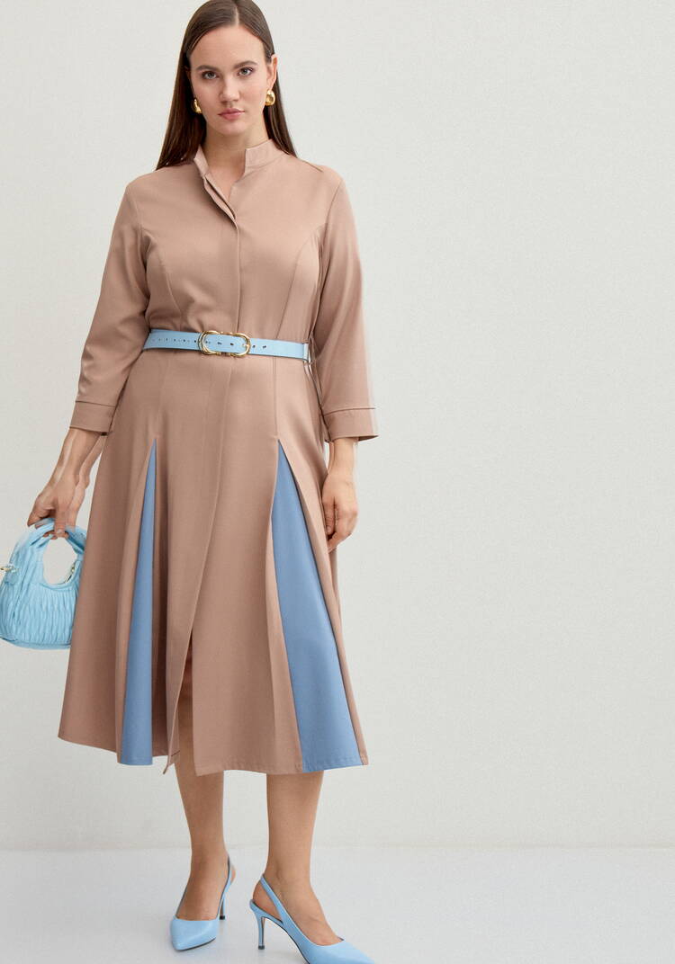 Платье с контрастными вставками в складках шир.  750, рис. 7