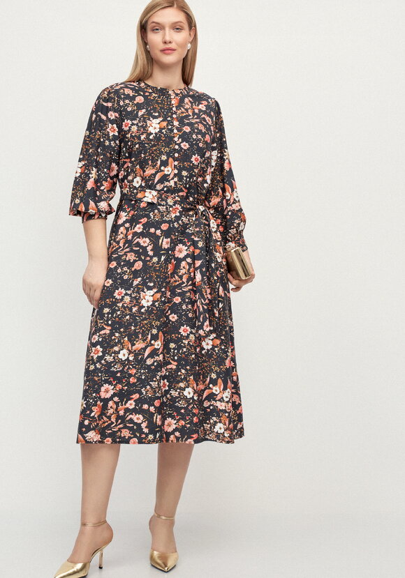 Платье с принтом по рукавам Герда шир.  580, рис. 18