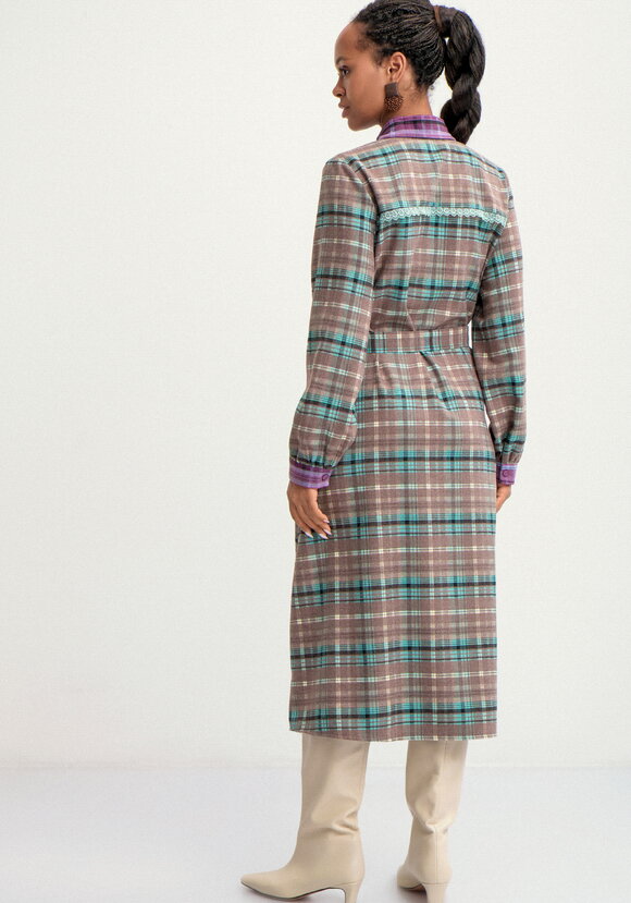 Платье-рубашка в клетку на пуговицах шир.  580, рис. 13
