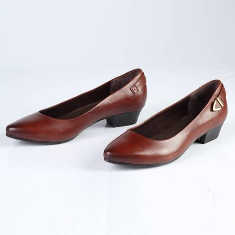 Женские туфли из натуральной кожи декорированные ремешком шир.  750, рис. 1