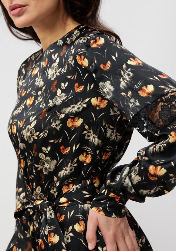 Платье с кружевом свободного кроя шир.  580, рис. 5