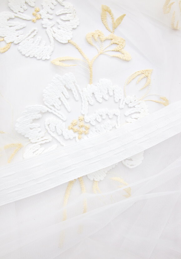 Тюль с вышивкой Белый цветок шир.  580, рис. 10