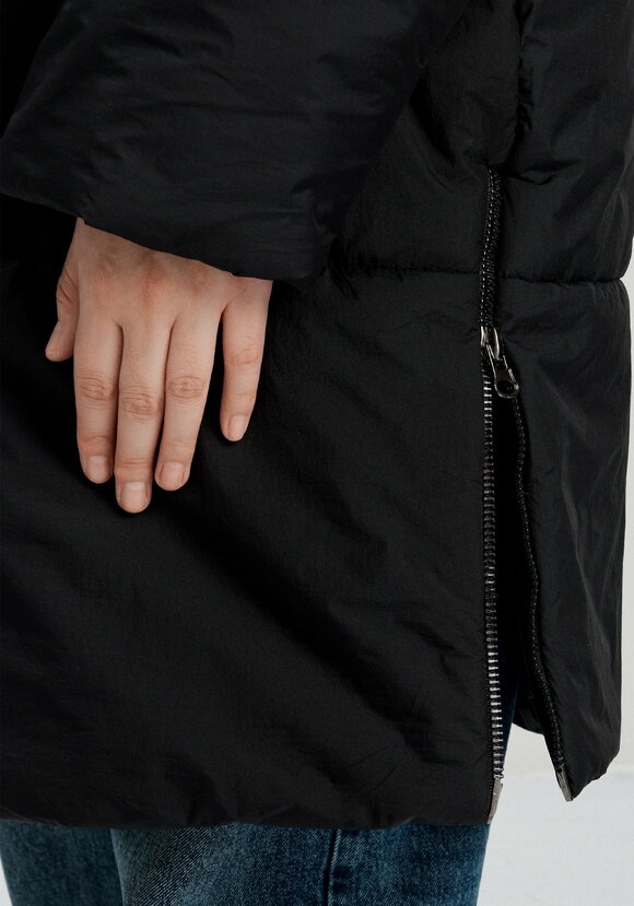 Пальто удлиненное с меховым капюшоном шир.  580, рис. 29