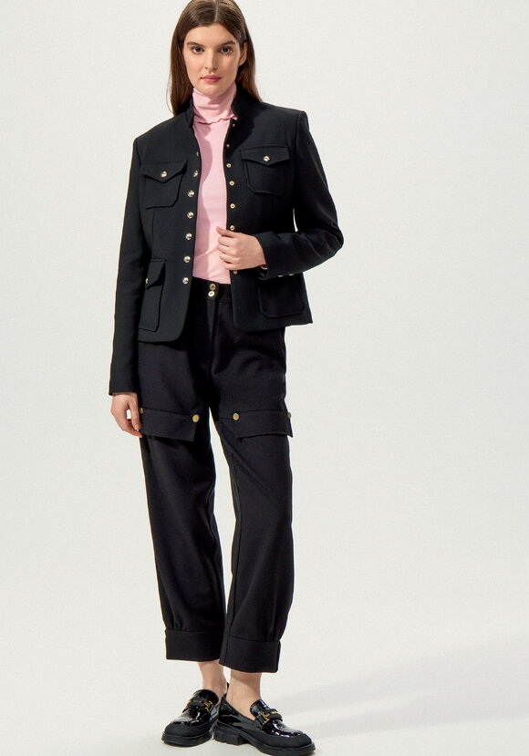 Брюки джоггеры с съемным клапаном шир.  580, рис. 1