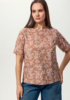 Блуза с пуговицей по спинке