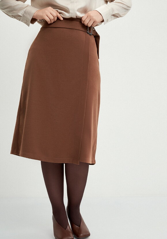 Юбка прямая с пряжкой шир.  580, рис. 2