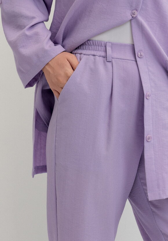 Брюки прямого кроя на резинке по поясу шир.  580, рис. 5