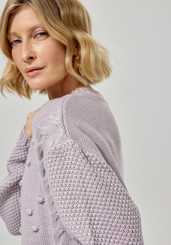 Джемпер с комбинированным фактурным рисунком шир.  580, рис. 23