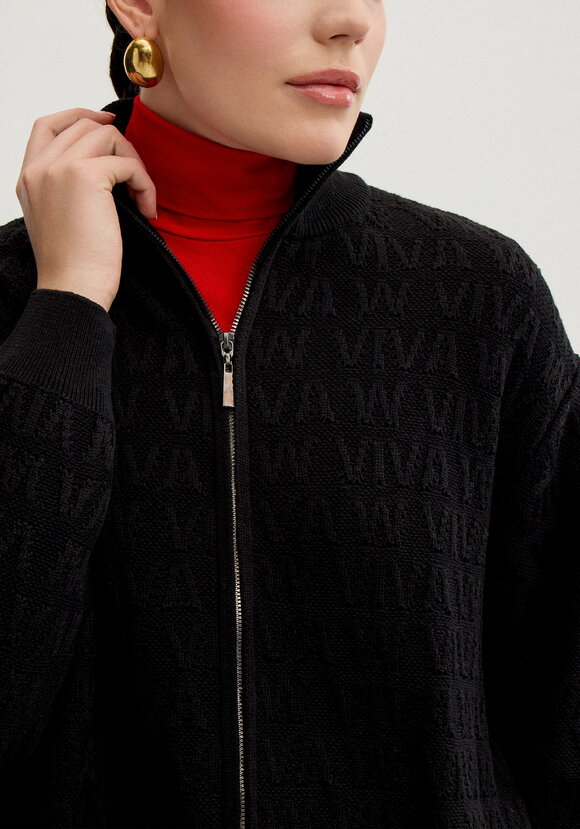 Бомбер на молнии с объемным леттерингом шир.  580, рис. 13