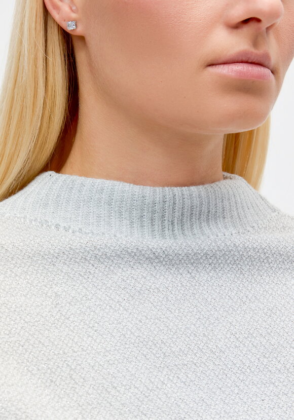 Джемпер с лентами на шее сзади шир.  580, рис. 33