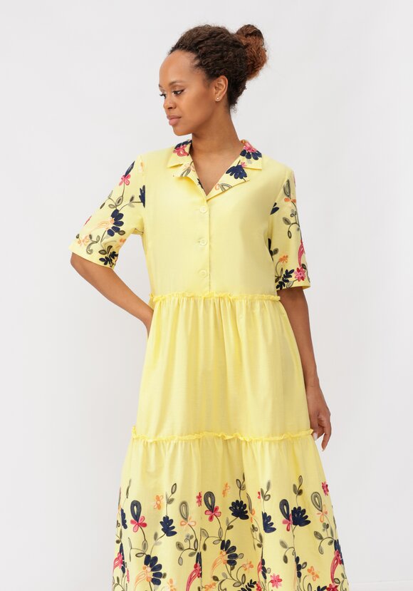 Платье ярусное с цветочной вышивкой шир.  580, рис. 26